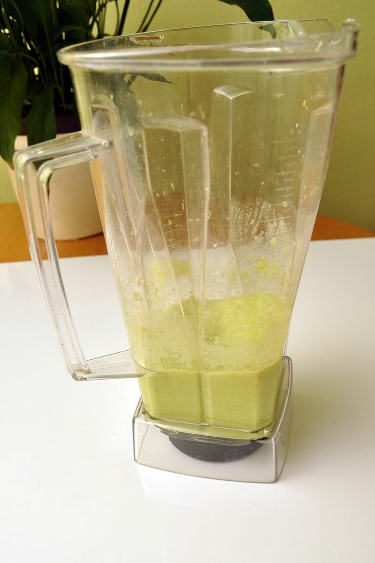 veganskt recept på sallad med majonnäsställ mixer förberedelse
