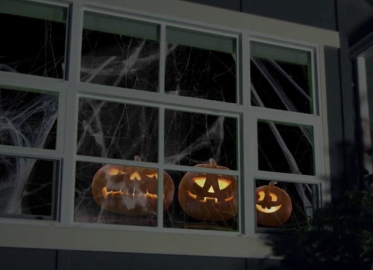 halloween fönster dekoration digital projektor pumpa dekorera spindelnät
