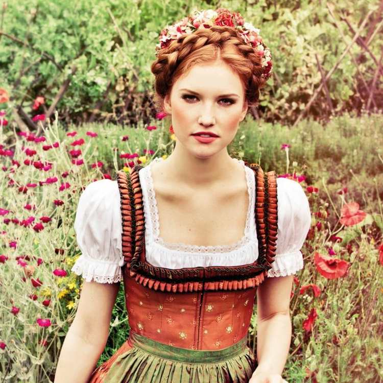 dirndl frisyrer tillbehör-blomma-fläta-rött-hår