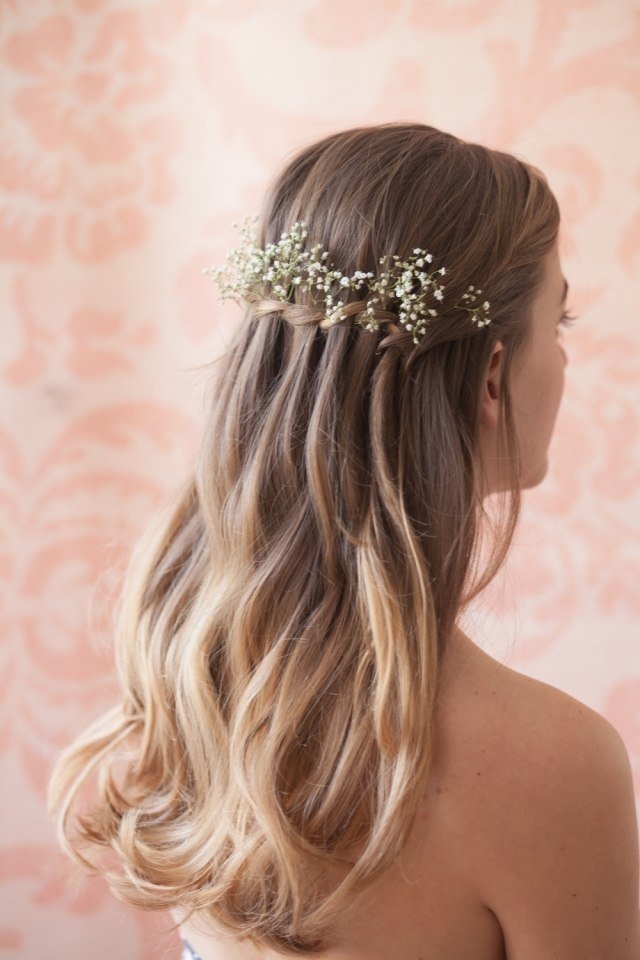 dirndl-frisyrer-oktoberfest-öppet-hår-gypsophila