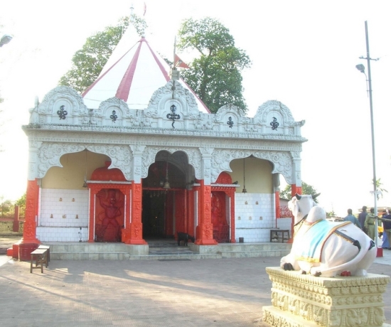 Maha Bhairavin temppeli Tezpurissa, Assamissa
