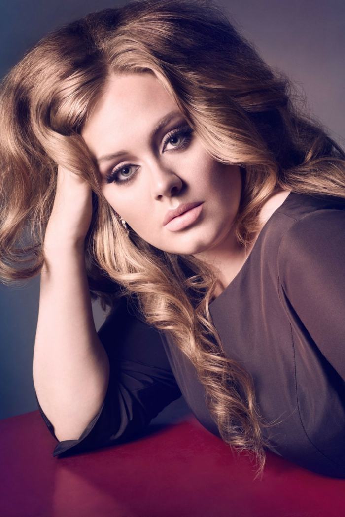 Naken look Adele pastelltoner