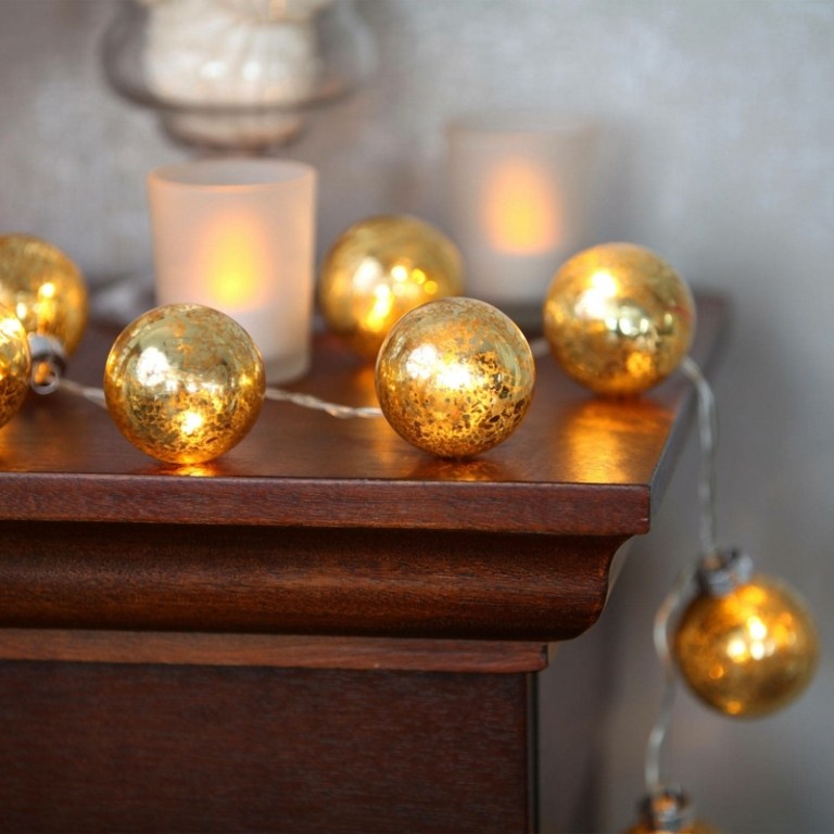 diy belysning för julgranskulor guld fairy lights idé