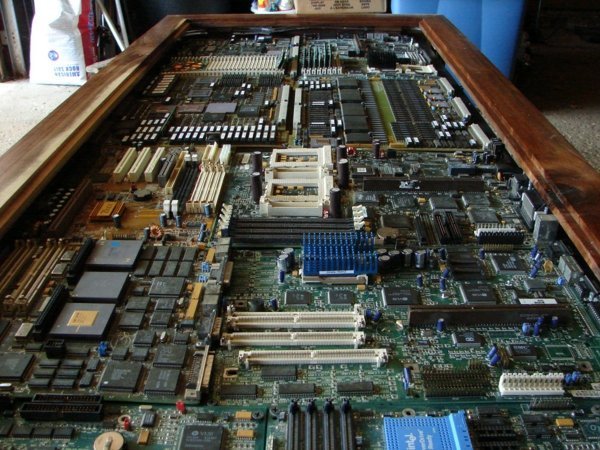 DIY soffbord dator delar processor vardagsrum