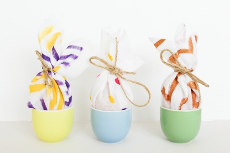 diy-ägg varmare-påsk-tyg-mönster-väskor-garn-färgglada-design-enkla