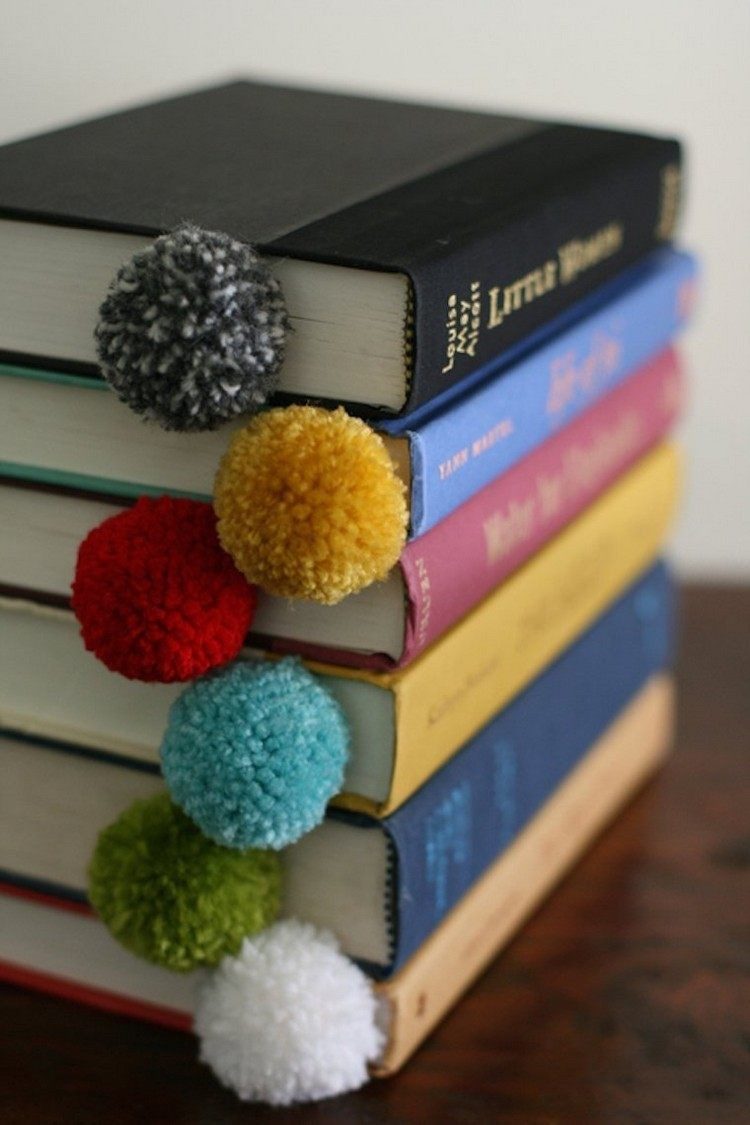 DIY gåvor tonårsflickor bokmärken tinker pompoms