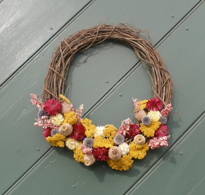 DIY krans av siden blommor höst torkade blommor