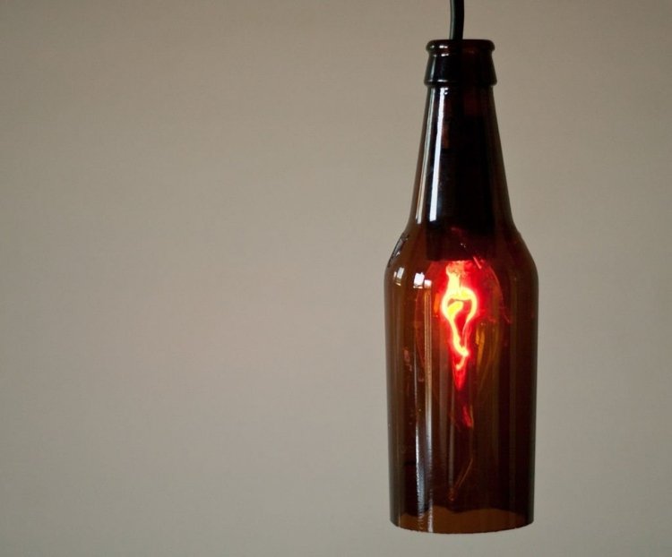 diy-lampa-flaska-gör-det-själv-öl-flaska-brun glashängande lampa