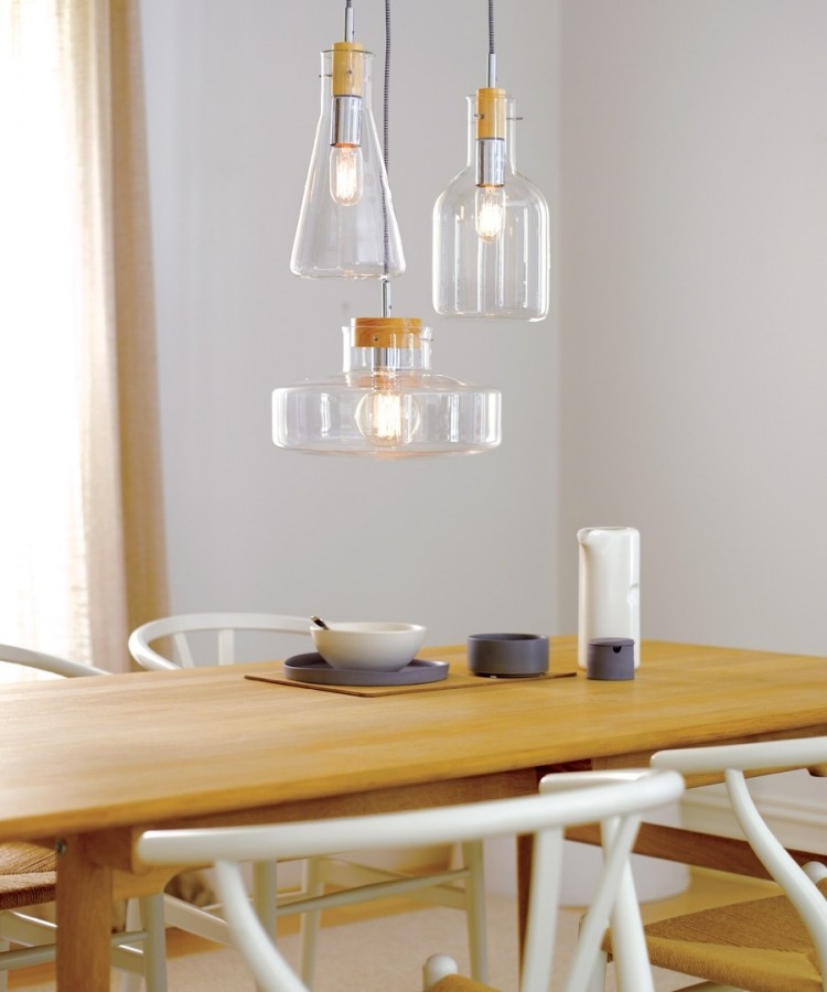 diy-lampa-flaska-gör-det-själv-dukat-matbord-transparent-glas-hängande lampor
