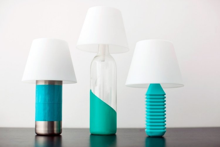DIY-lampa-flaska-gör-det-själv-vita-lampskärmar-turkos-moderna