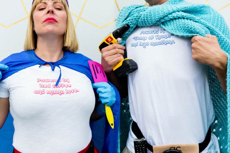 superhjälte-dräkt-t-shirt-mamma-pappa-kvinnor-män