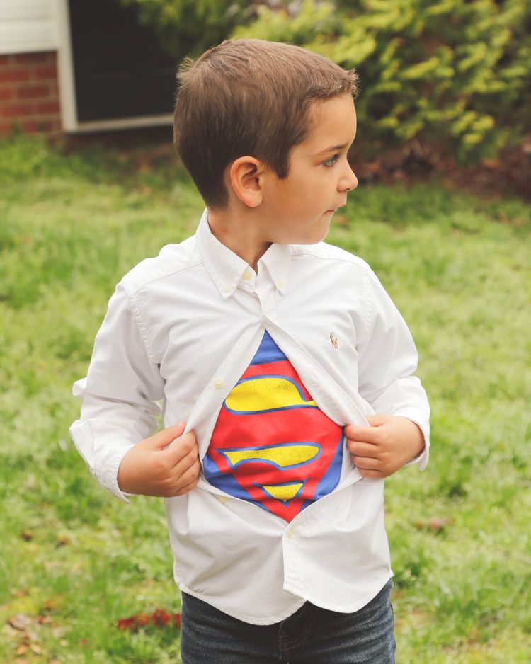 superhjälte-dräkt-t-shirt-superman-barn-pojke-skjorta