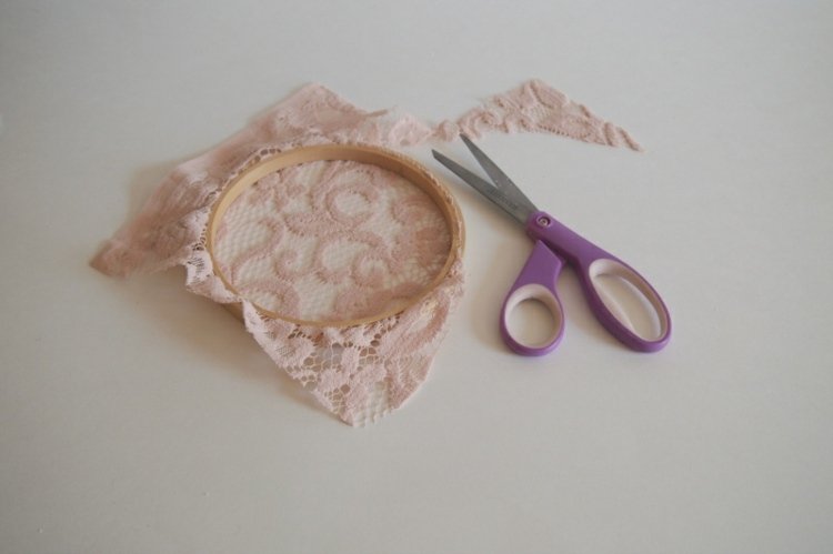 diy drömfångare broderi ring spets tinker sax lila