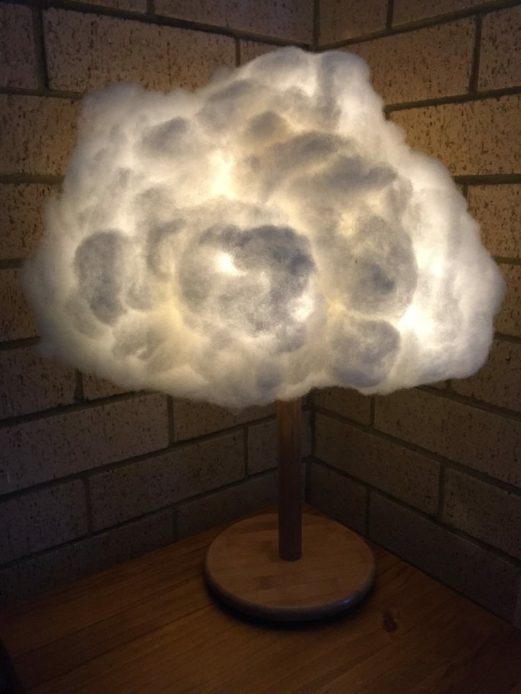 diy-moln-lampa-sänglampa-vadder-trä-stativ