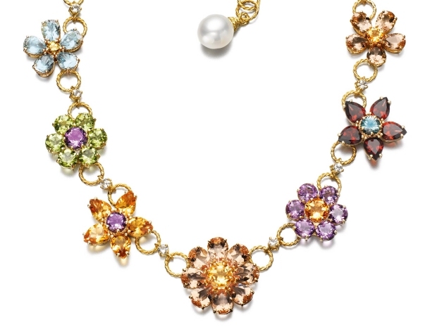 Lyxigt-halsband-halsband-dolce-gabbana-blomma-form-olika-ädelstenar-pärlor