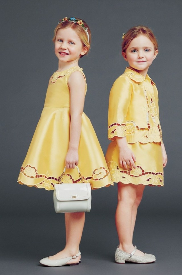 gula-klänningar-för-tjejer-gjorda av chiffong