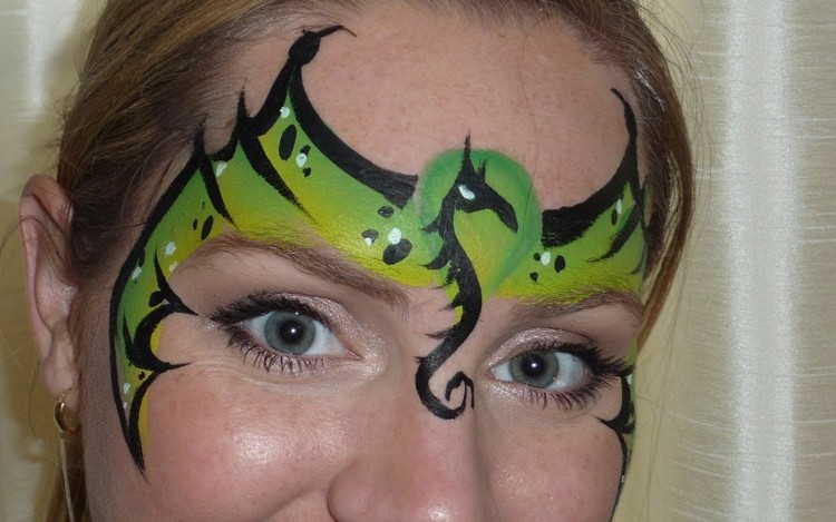 vuxen drake make-up idéer panna