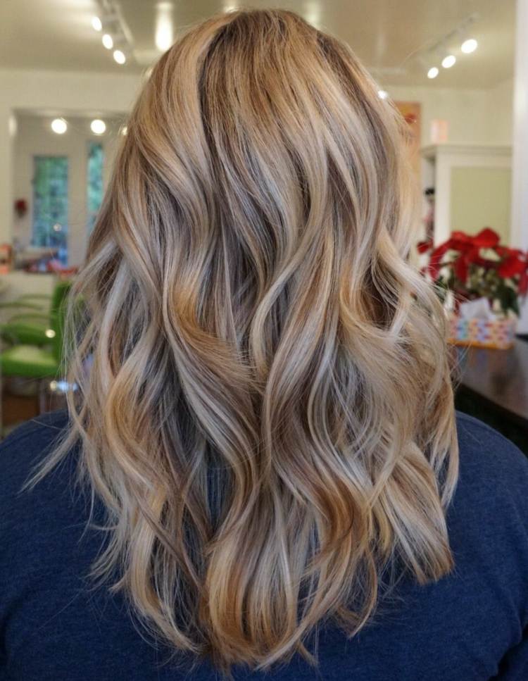 Mörkblont hår balayage frisyr idéer hårtrender kvinnor