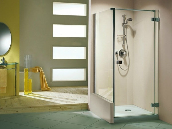 Gula accenter-litet badrum duschkabin