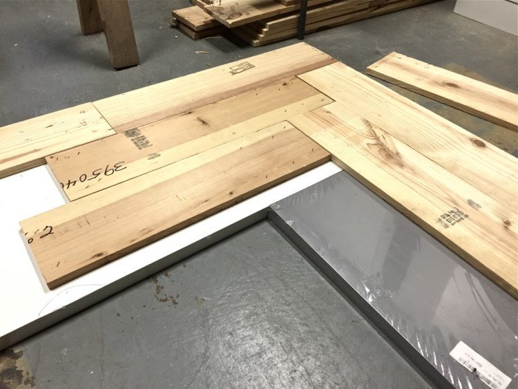Bygg själv ett hörnbord-idéer-instruktioner-träskivor-ordna-fiskgaller-bänkskiva-montering