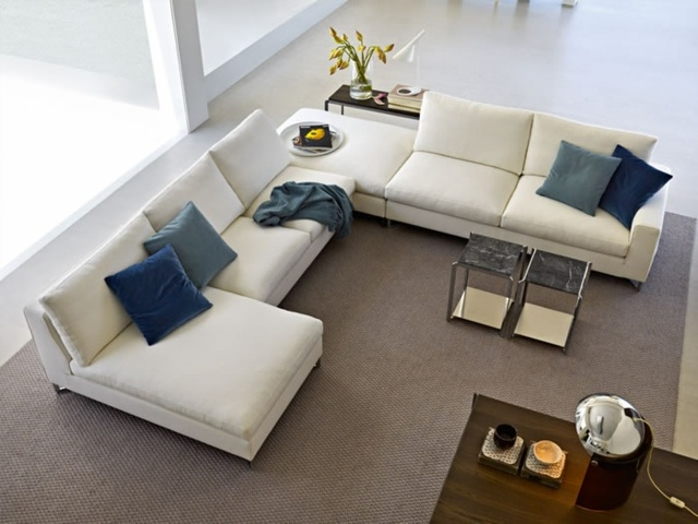 Idéer vita stoppade kuddar möblerar vardagsrummet modernt