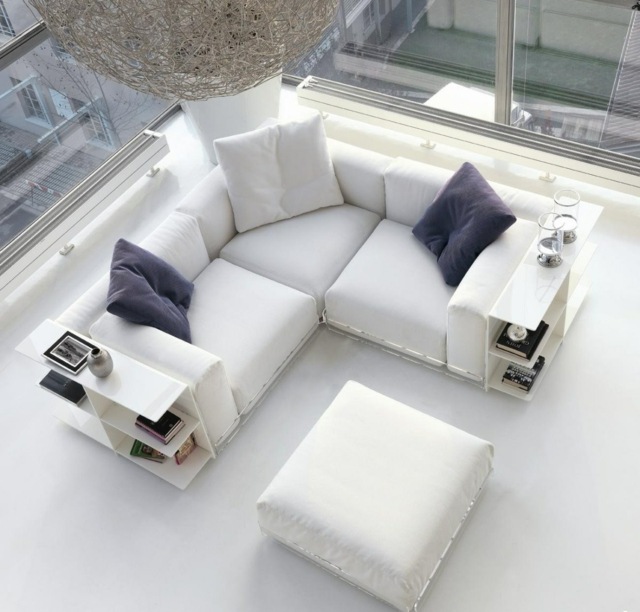 kompakt hyllsystem kuddar soffbord vit soffa