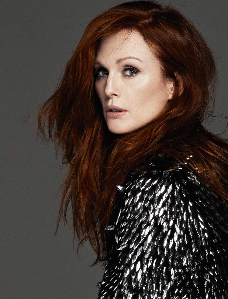Mahogny hårfärg nyanser-julianne-moore-nyanser av rött långt hår