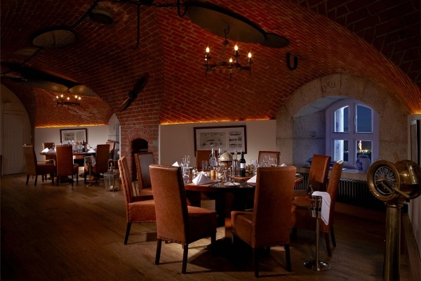 restaurang interiör spitbank fort hotell havet som en marin fästning