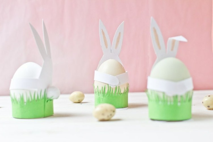 Äggkoppar-tinker-barn-påsk-tinker-ljus-grönt-gräs-kanin-öron-kanin-svans-bobble-vaktel-ägg