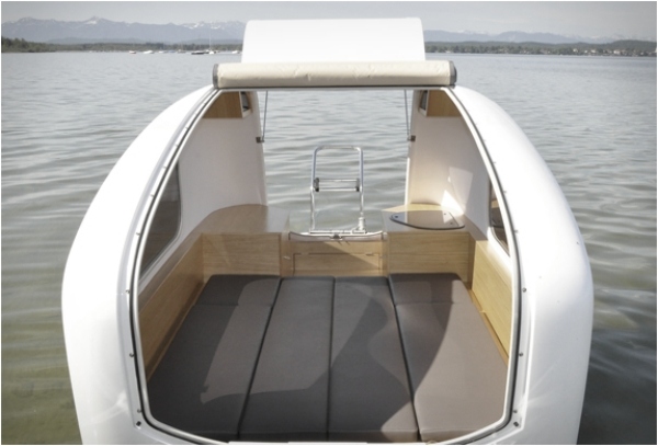sealander-yacht-camper-water-movement-interior