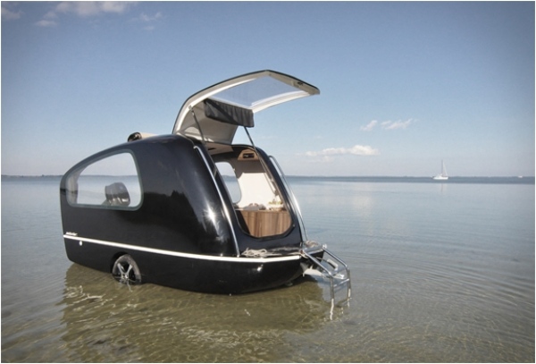 sealander-amfibie-action-vatten-yacht-ormbunke