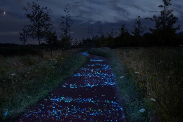 cykelväg i nederländska konst-glödande-kristaller-roosegaarde