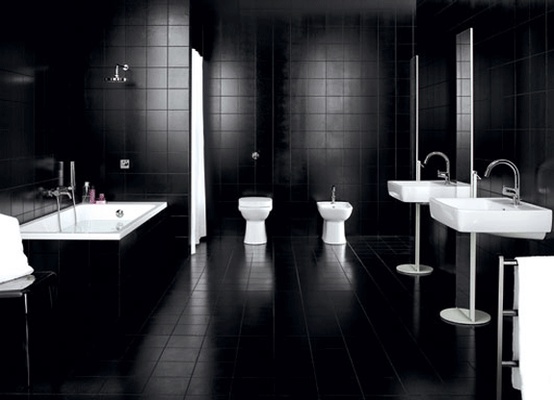 totalt-svart-badrum-design-vit-badrum-möbler