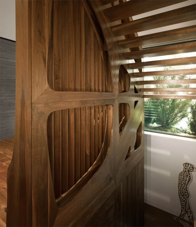 modernt trä interiör trappa skulptural design hus toronto
