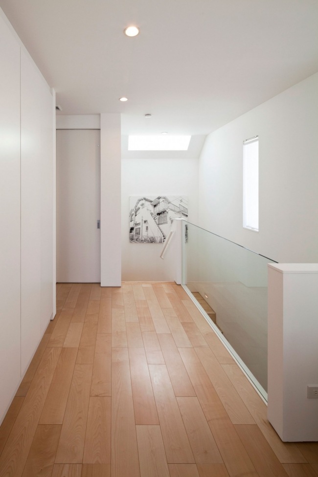 modernt bostadshus tokyo hall golv andra våningen