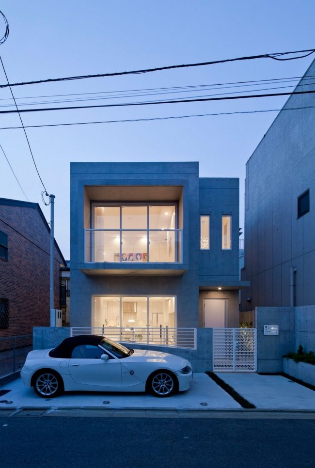 modernt bostadshus tokyo zen fasadbelysning