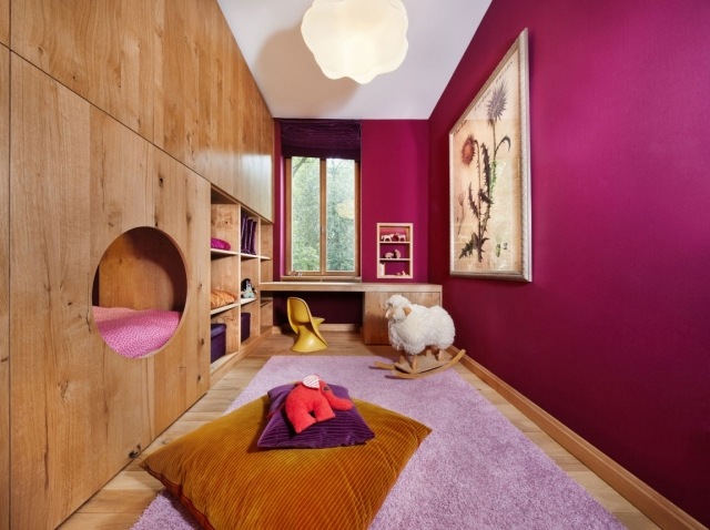 Hemidéer-barnrum-väggfärg-mättade-lila-trä-våningssängar