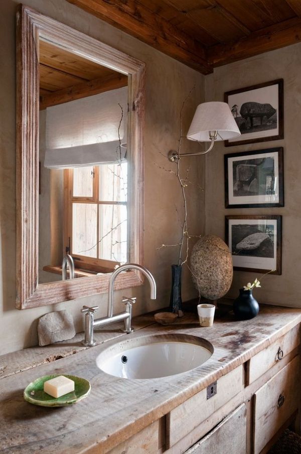 idéer för badrum rustika möbler väggspeglar