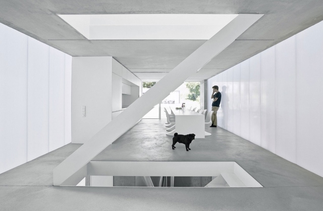 minimalistisk-interiör-design-öppen-koncept-trappor