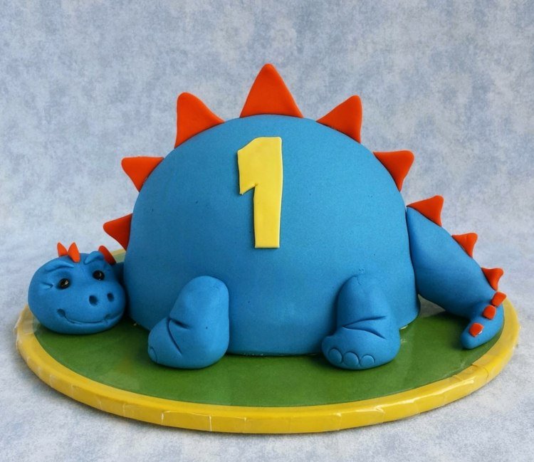 dinosaurie tårta fondant 3d födelsedag instruktioner ben tallrikar huvud ben former