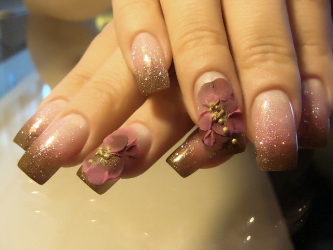 Nail-designs-for-New-Years-French-design-with-gradient-3d-floral-decorations