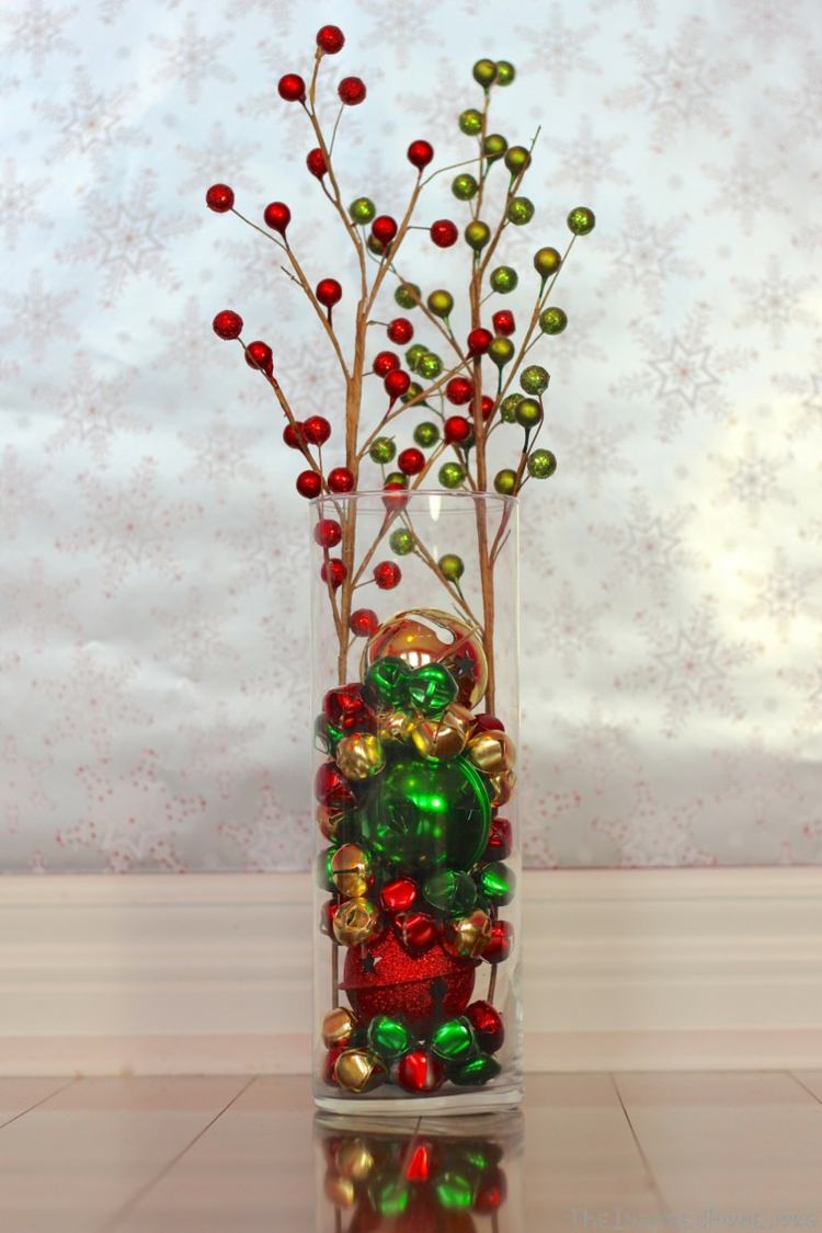 Juldekorera stora glasvasklockor rött grönt guld konstgjorda grenar