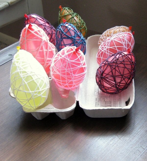 äggformade ballonger idéer för att pyssla påsk