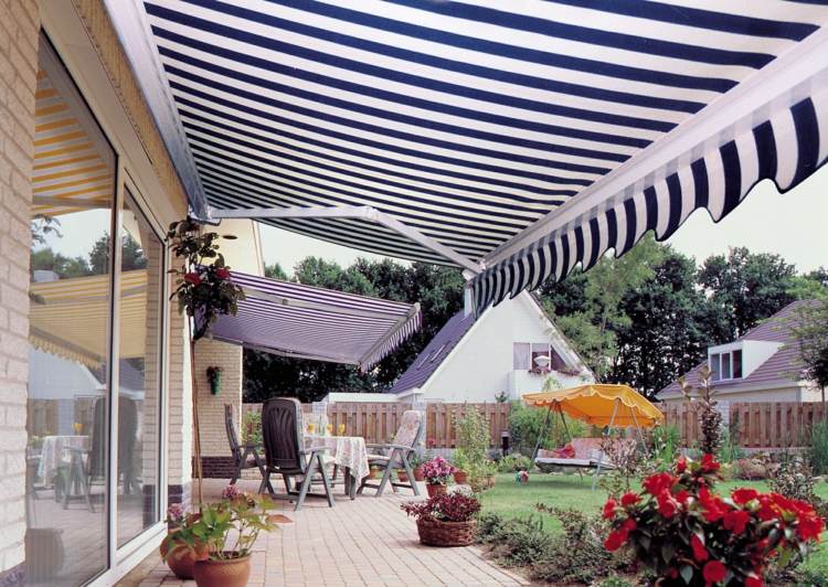 markis-för-trädgården-klassisk-design-ränder-mönster-terrass
