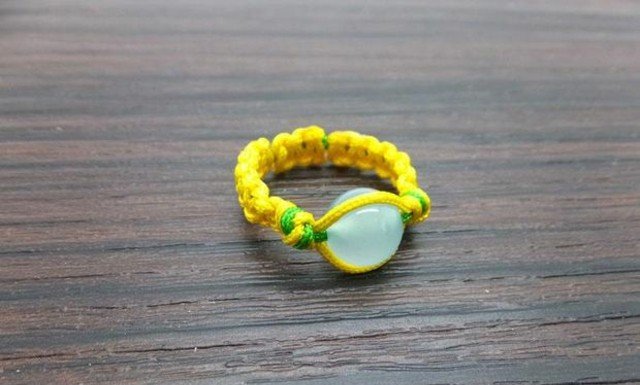 DIY gul pärlgrön virkade smycken