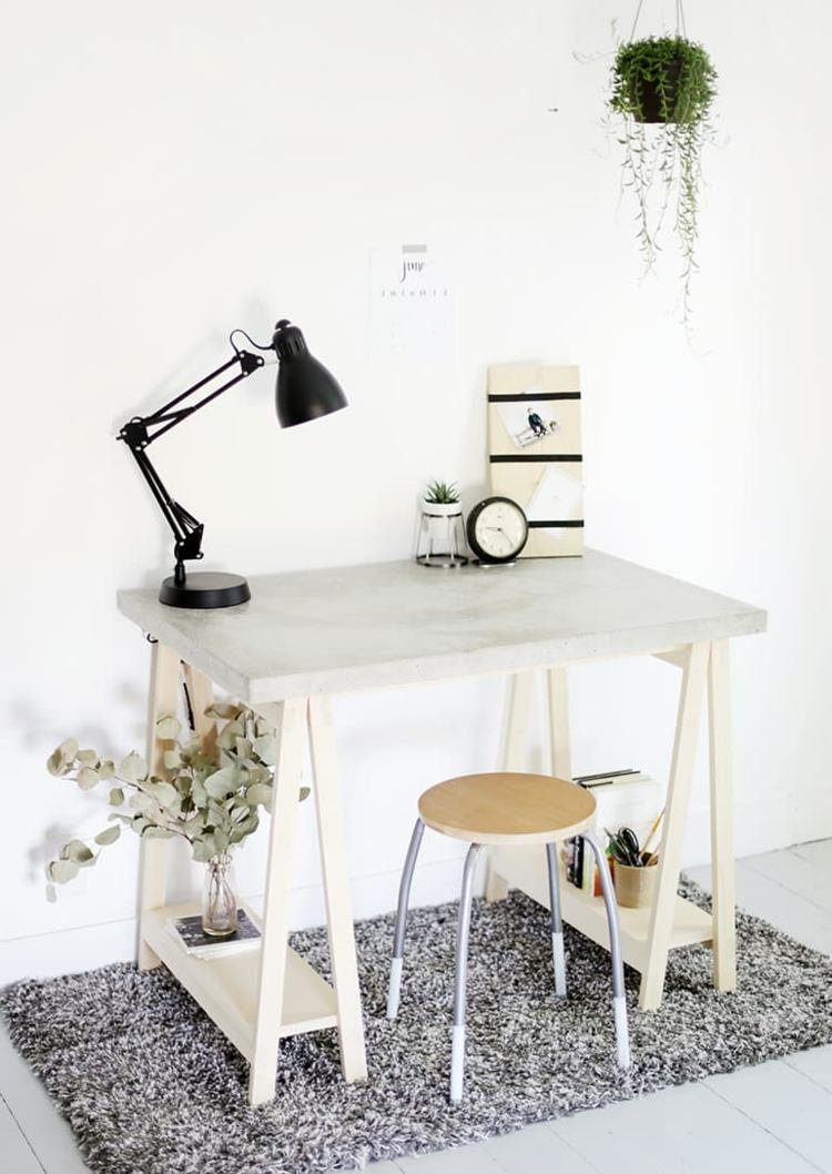 skrivbord-bygg-skandinavisk-pall-bock-inspiration-matta-grå