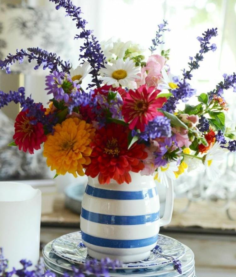 sommar-bukett-färgglad-blomma-textur-röd-gul-dahlior
