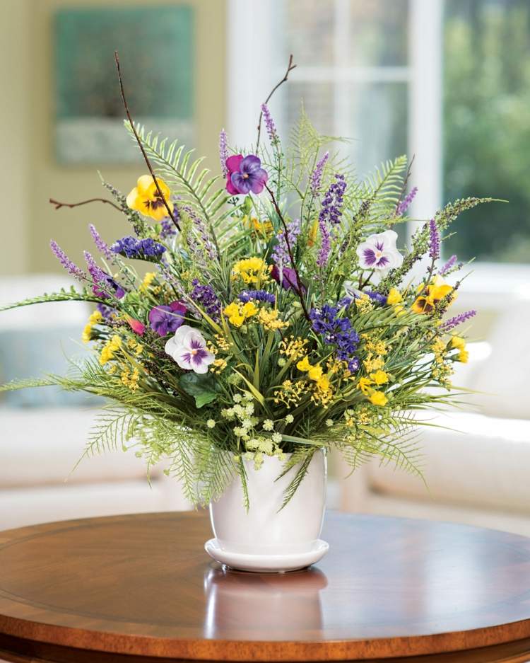sommar-bukett-prydnads-gräs-dekorera-textur-naturliga-äng-blommor-penséer