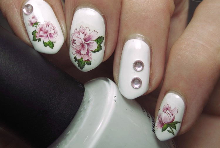 enkla-spik-mönster-vatten-dekaler-rosor-strass-vit-rosa
