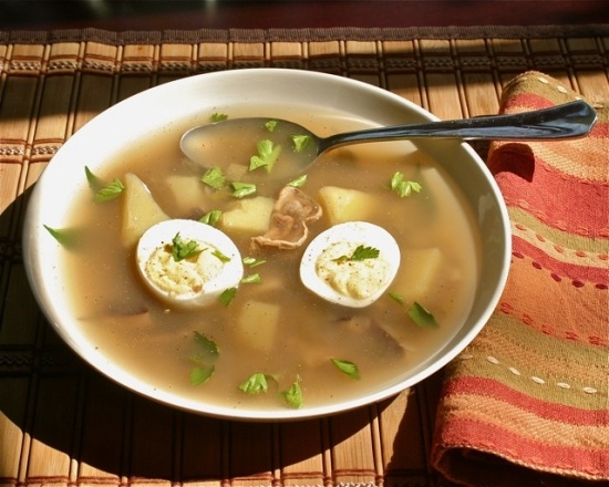 Recept-för soppa-med kokt-ägg till påsk